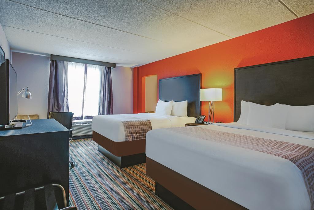 Holiday Inn & Suites Philadelphia-Runnemede/Exit 3-New Jersey Turnpike Bagian luar foto