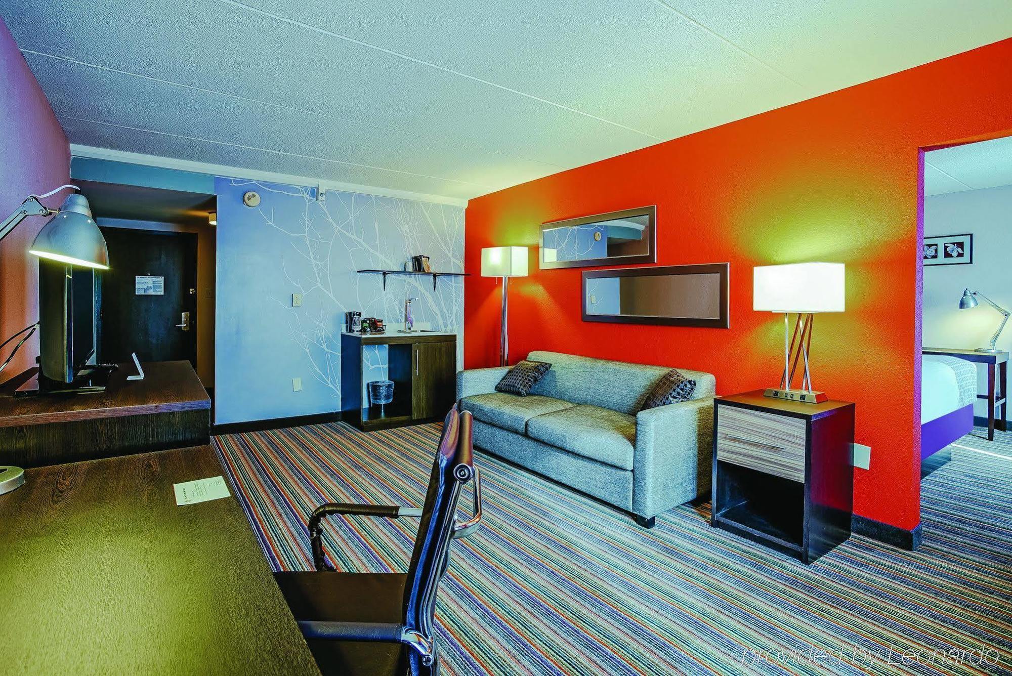 Holiday Inn & Suites Philadelphia-Runnemede/Exit 3-New Jersey Turnpike Bagian luar foto