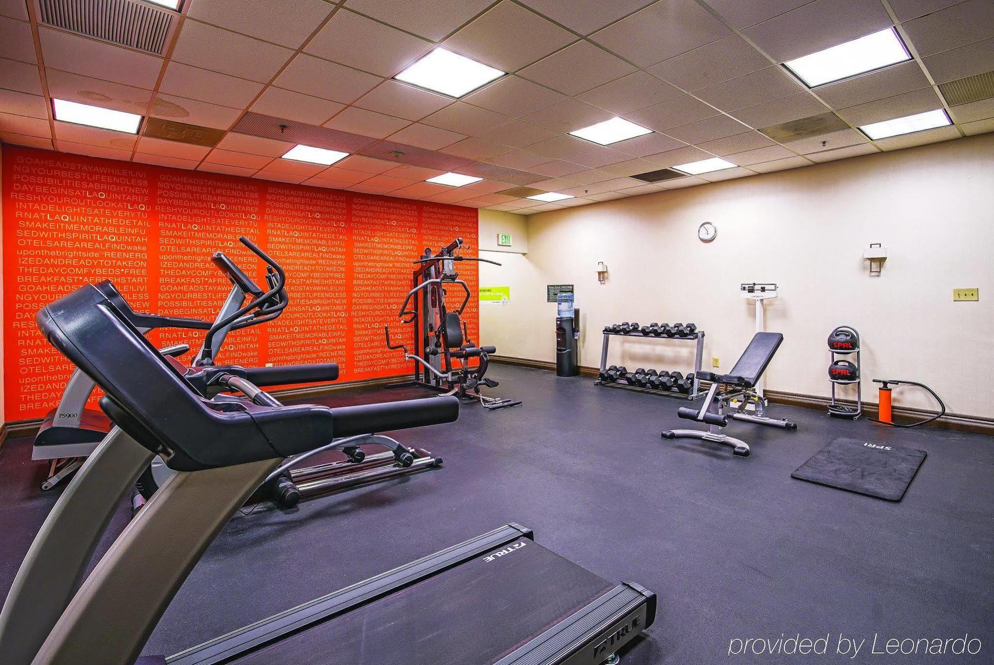 Holiday Inn & Suites Philadelphia-Runnemede/Exit 3-New Jersey Turnpike Bagian luar foto